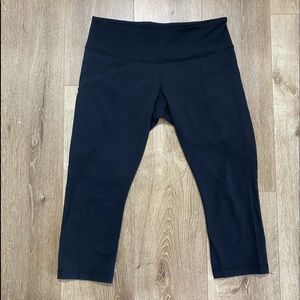 Lululemon high rise black cropped leggings size 10